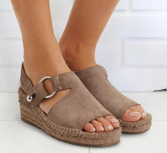 Lightweight hemp rope sandals