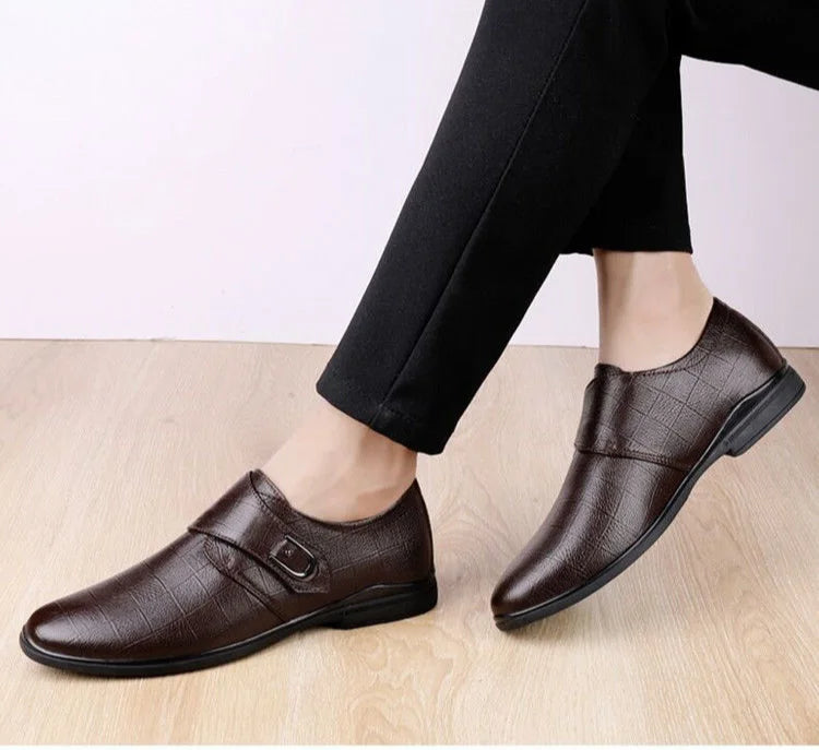 Social Shoe for Men Black Breathable In Summer Brown Dress Shoes Man Clothing High Quality Fashion 2024 Style Leather Casual 39